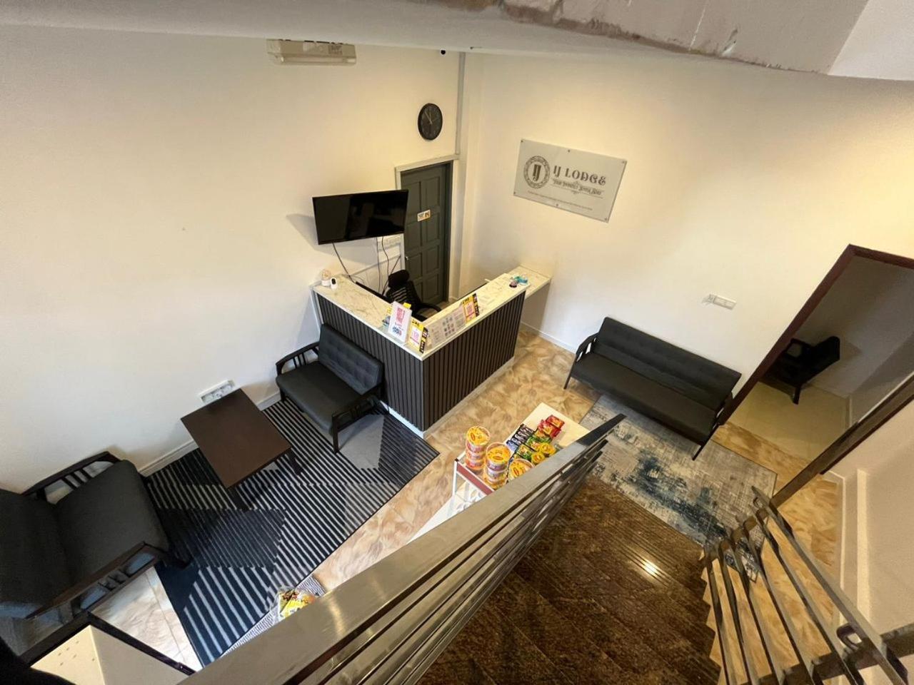 Ij Lodge Мири Экстерьер фото