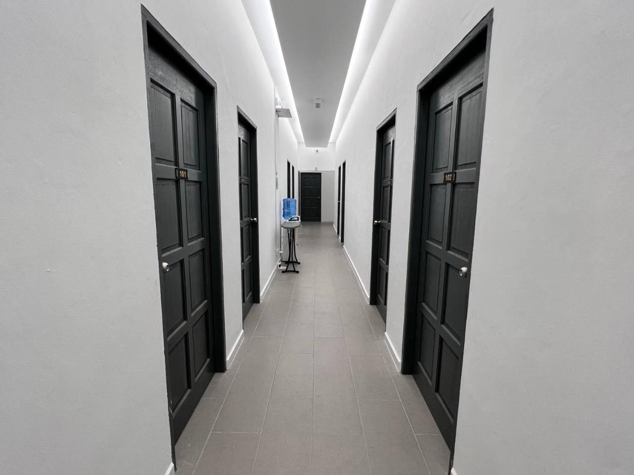Ij Lodge Мири Экстерьер фото